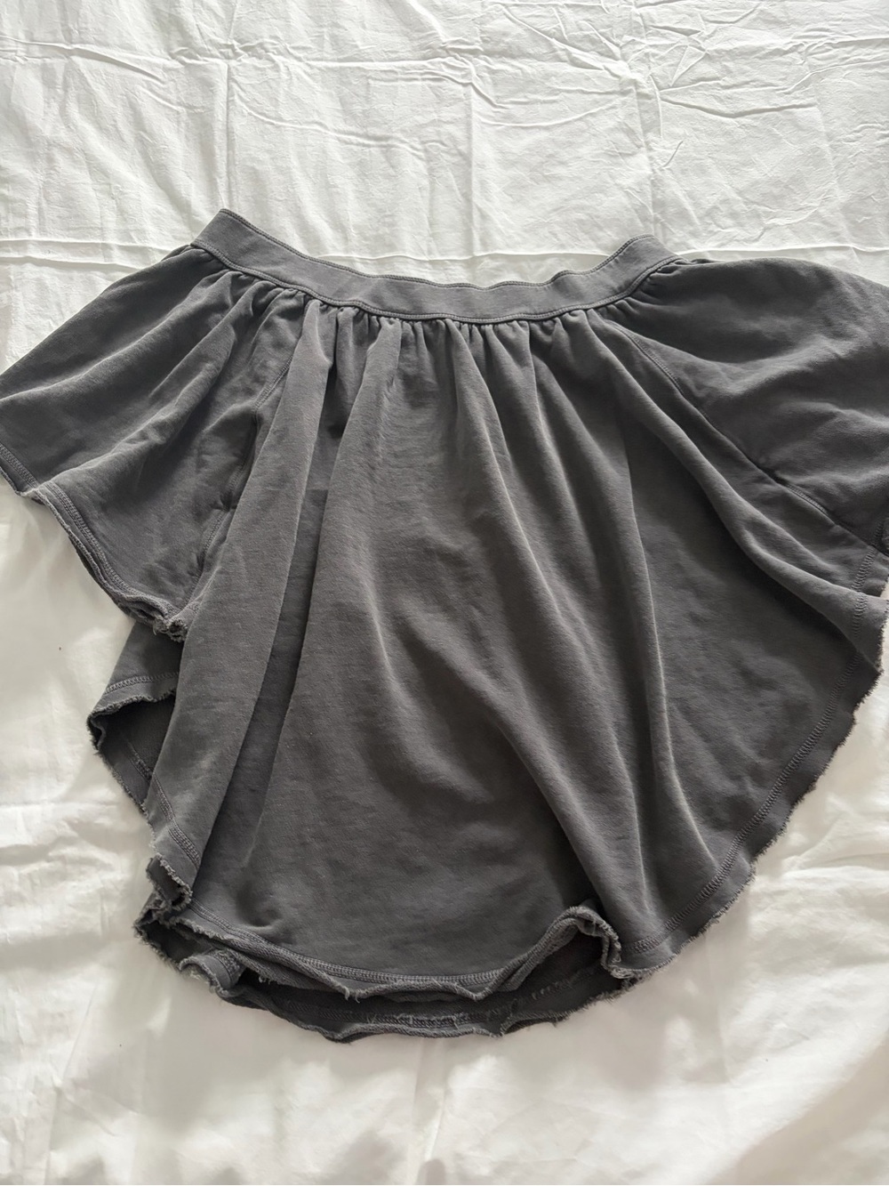 Free People Women’s Kiss Me Off-the-Shoulder Gray Flutter Top Size Medium NWT - Picture 9 of 11